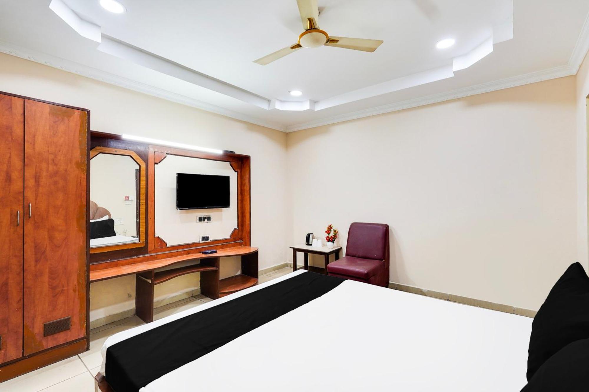 Hotel Super O Park Town Near Nehru Stadium Chennai