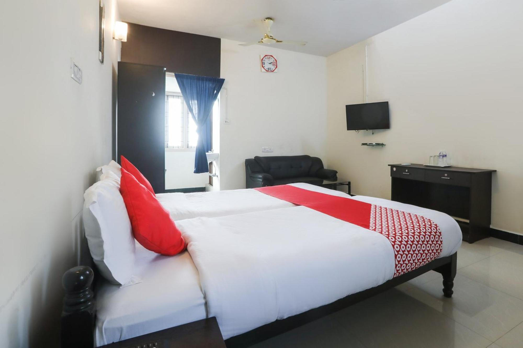 Hotel O D-qube 3*