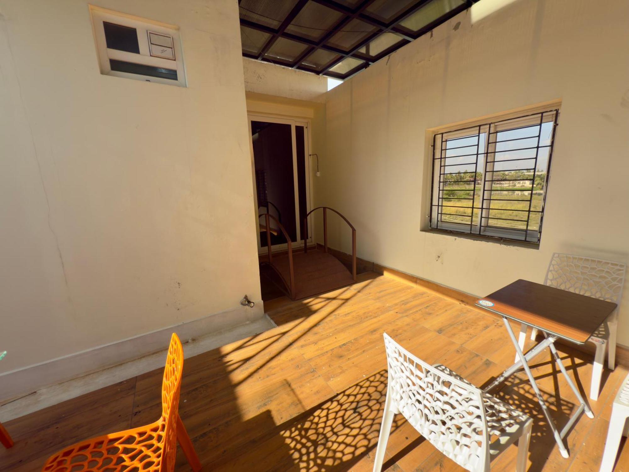 Asrama Pocoyo - Backpackers - Omr Chennai