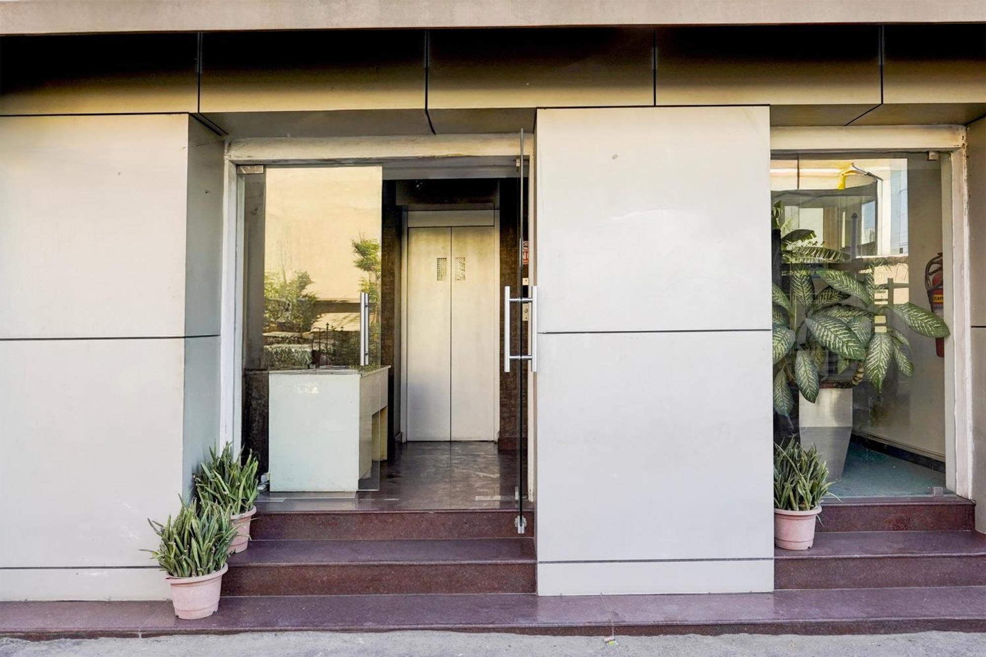 Hotel Townhouse Porur Formerly Welcome *