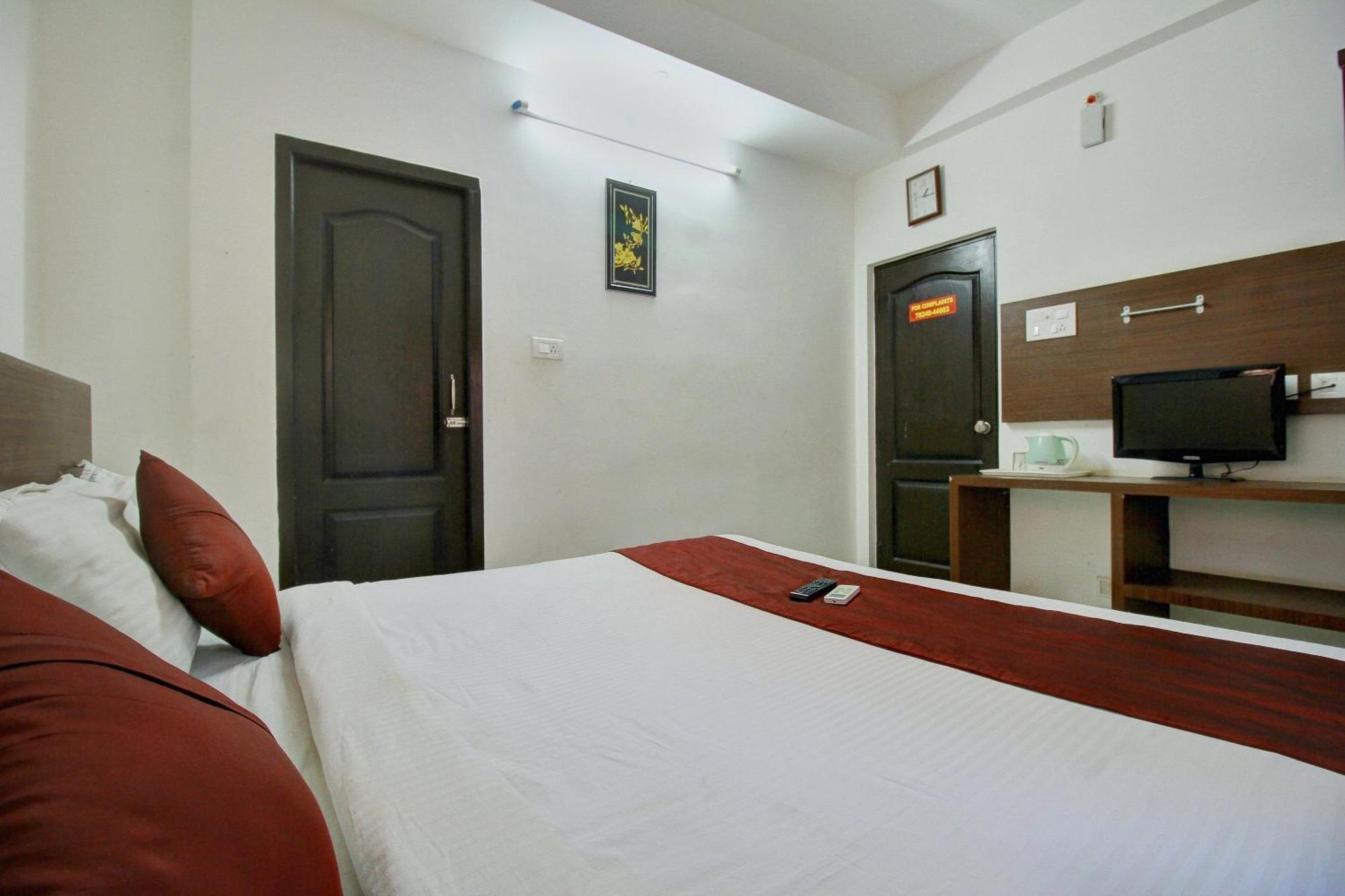 Hotel O The Mangrove Wood Residency 3*