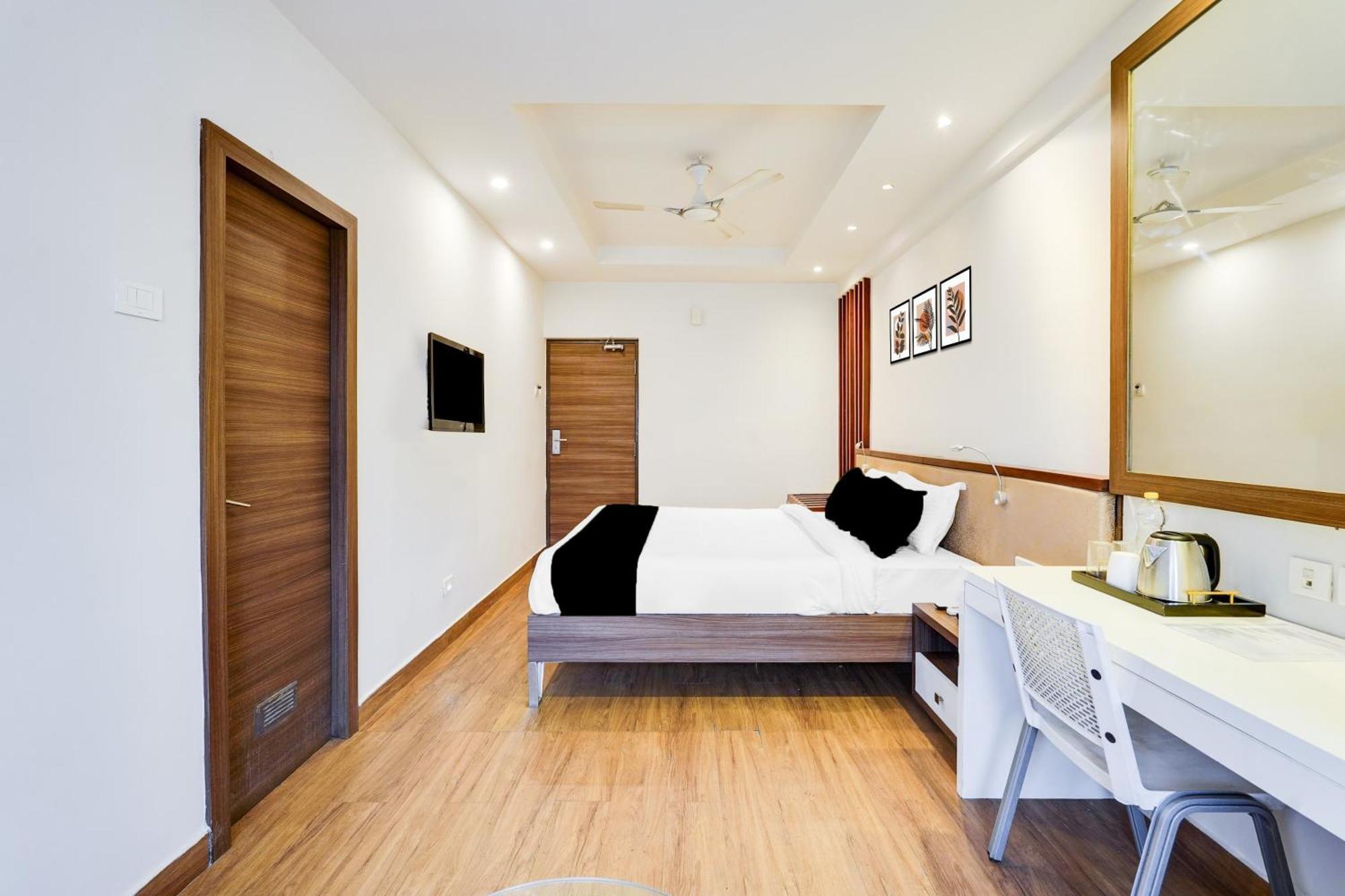 Super Townhouse Oak Kodambakkam Formerly Cine 3* Chennai