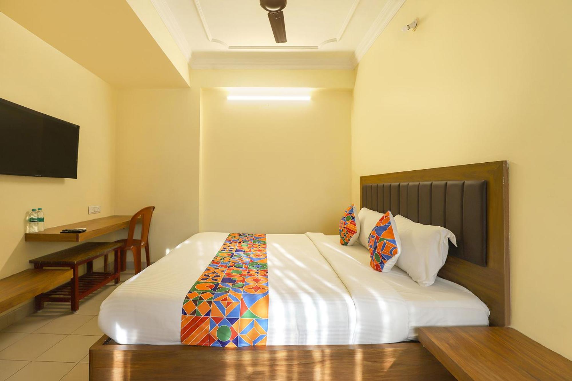 Fabhotel Gt Galaxy Park Hotel 2*
