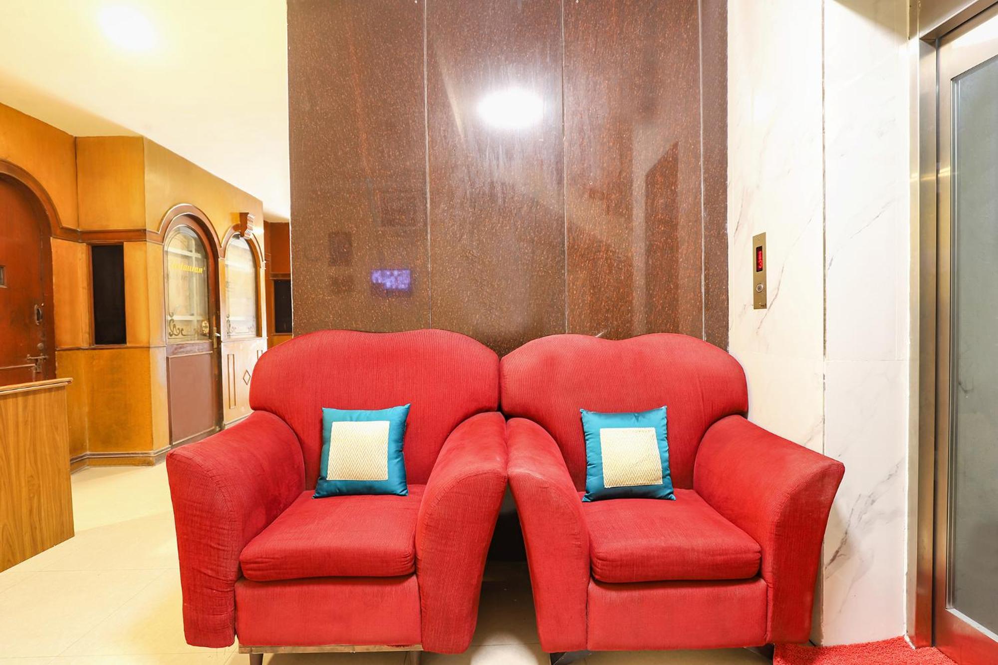 Hotel Fabhotel Gt Galaxy Park 2*