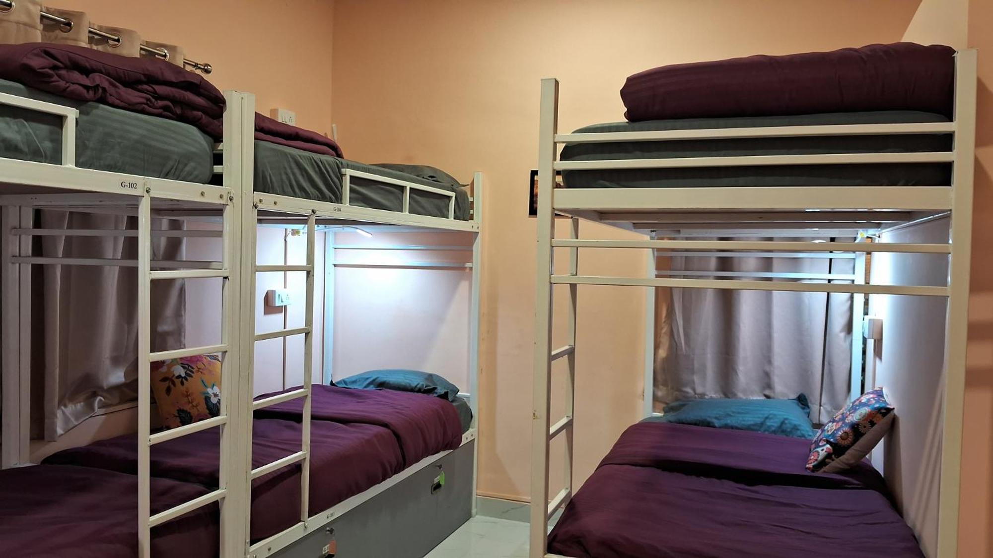 Cayzen Hostel