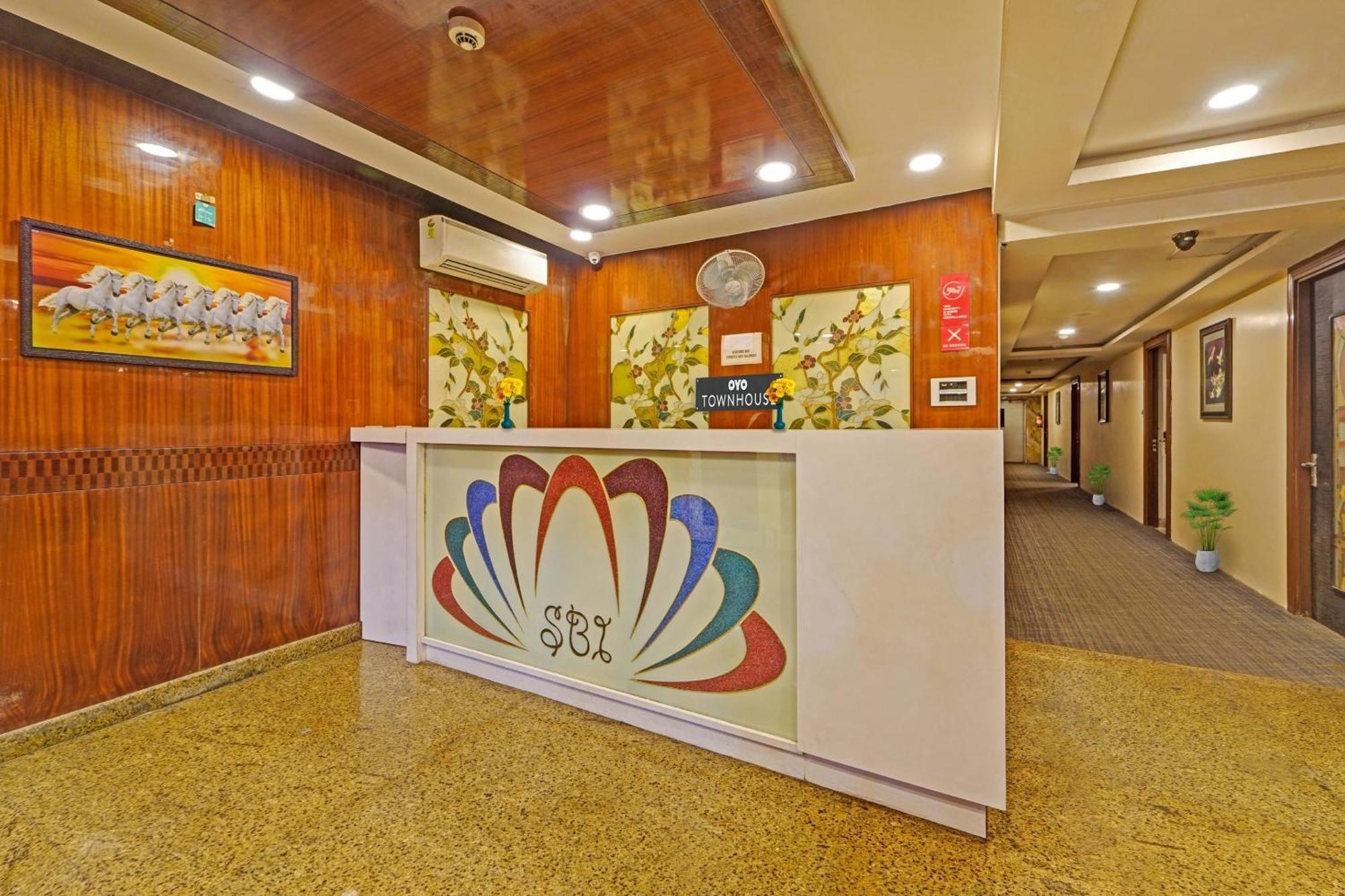 Townhouse Anna Salai