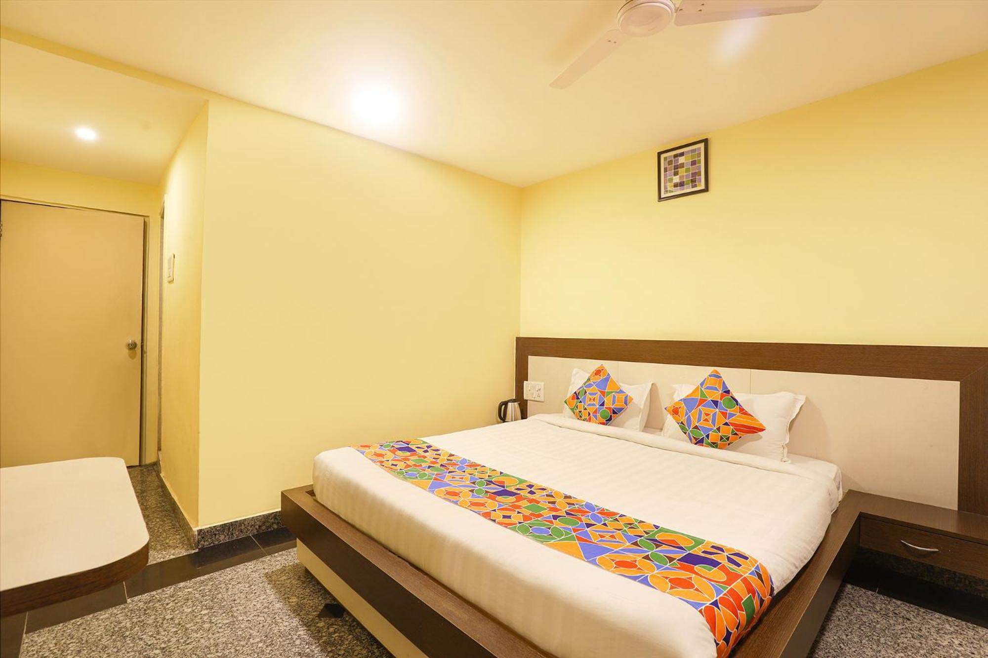 Fabhotel Chamiers Park Hotel