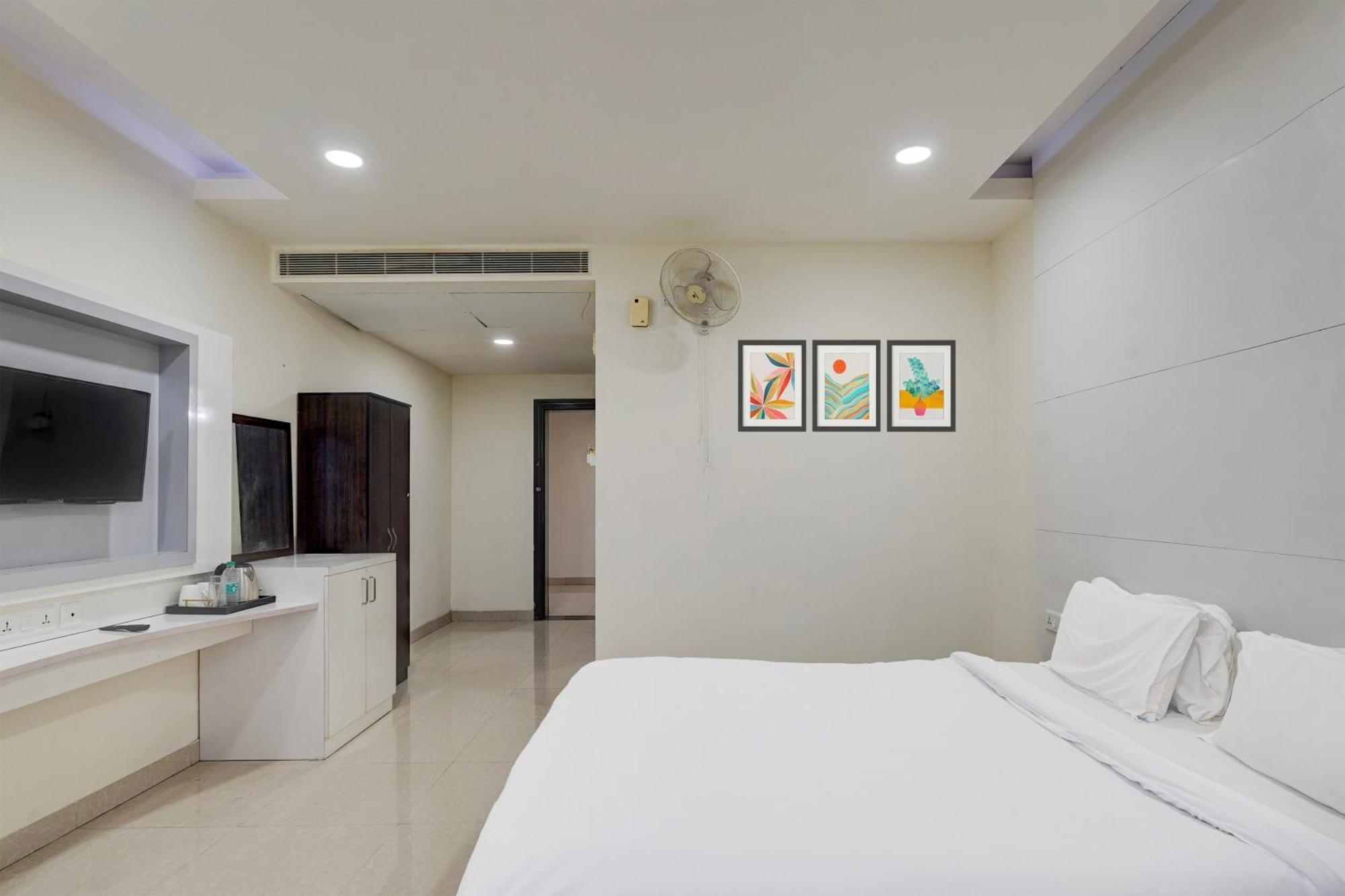 Palette Perumbakkam Near Sathyabama 5* Chennai