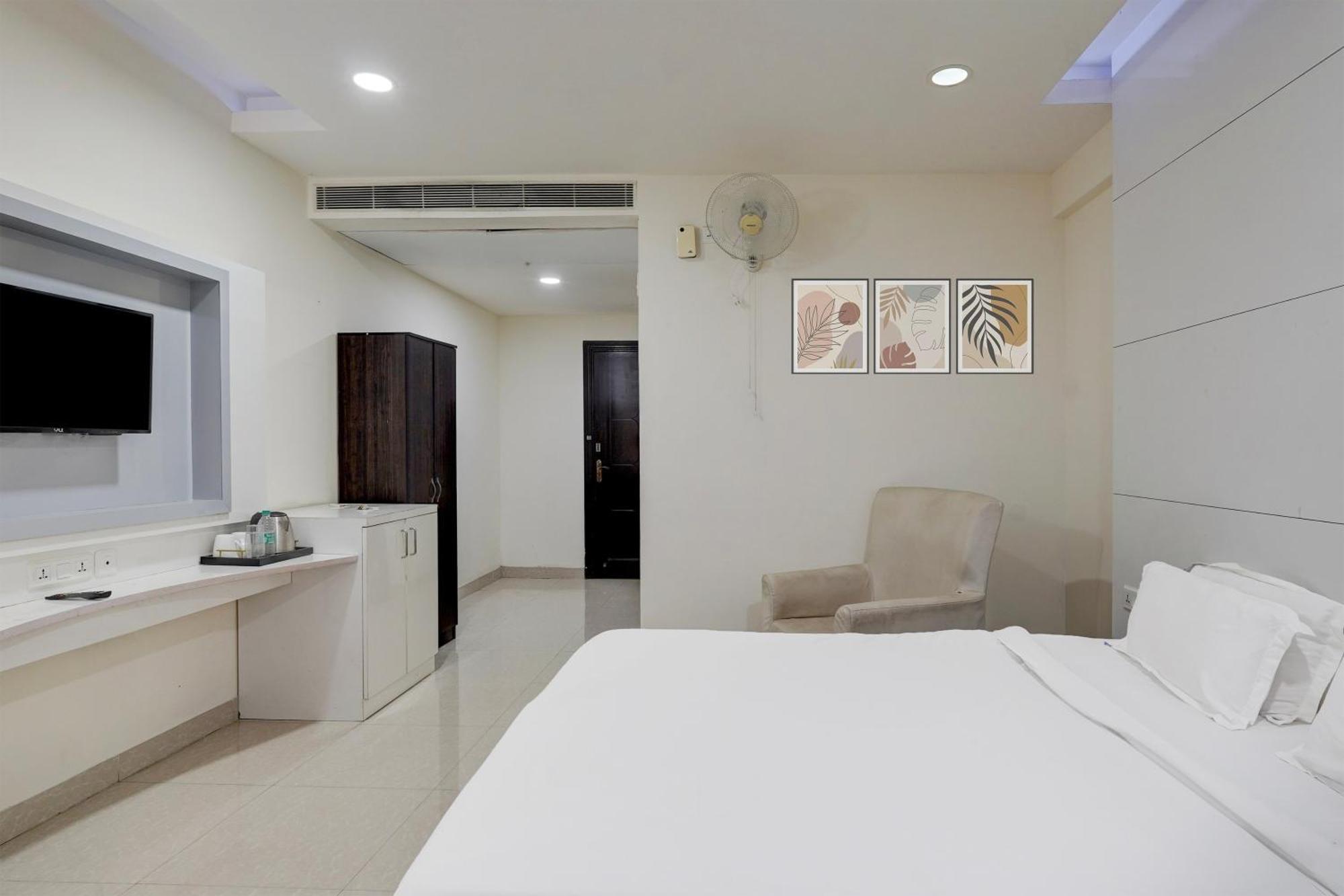 Palette Perumbakkam Near Sathyabama 5*