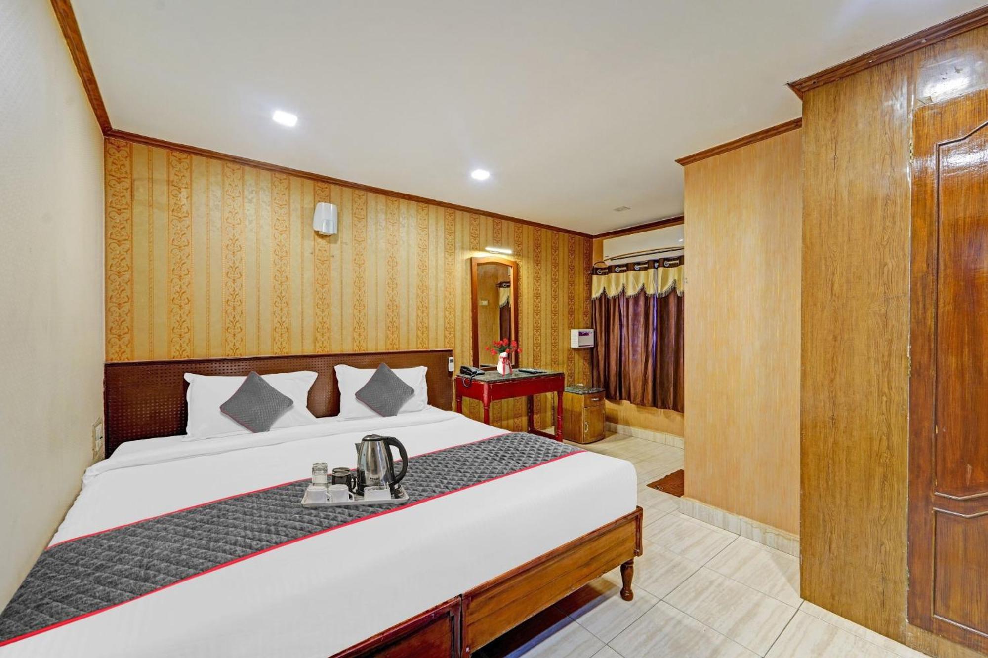 Collection O Pride Hospitality Us Consulate Hotel Chennai