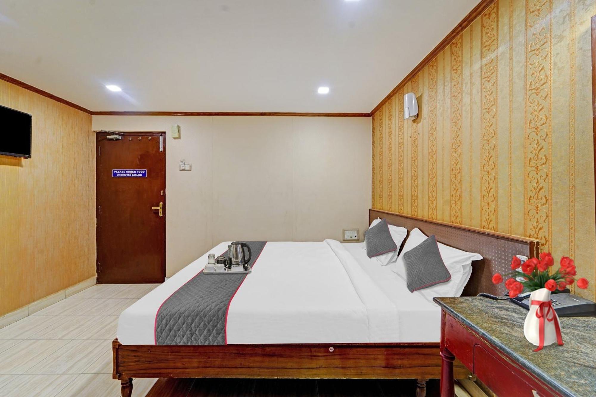 Collection O Pride Hospitality Us Consulate Hotel 4*