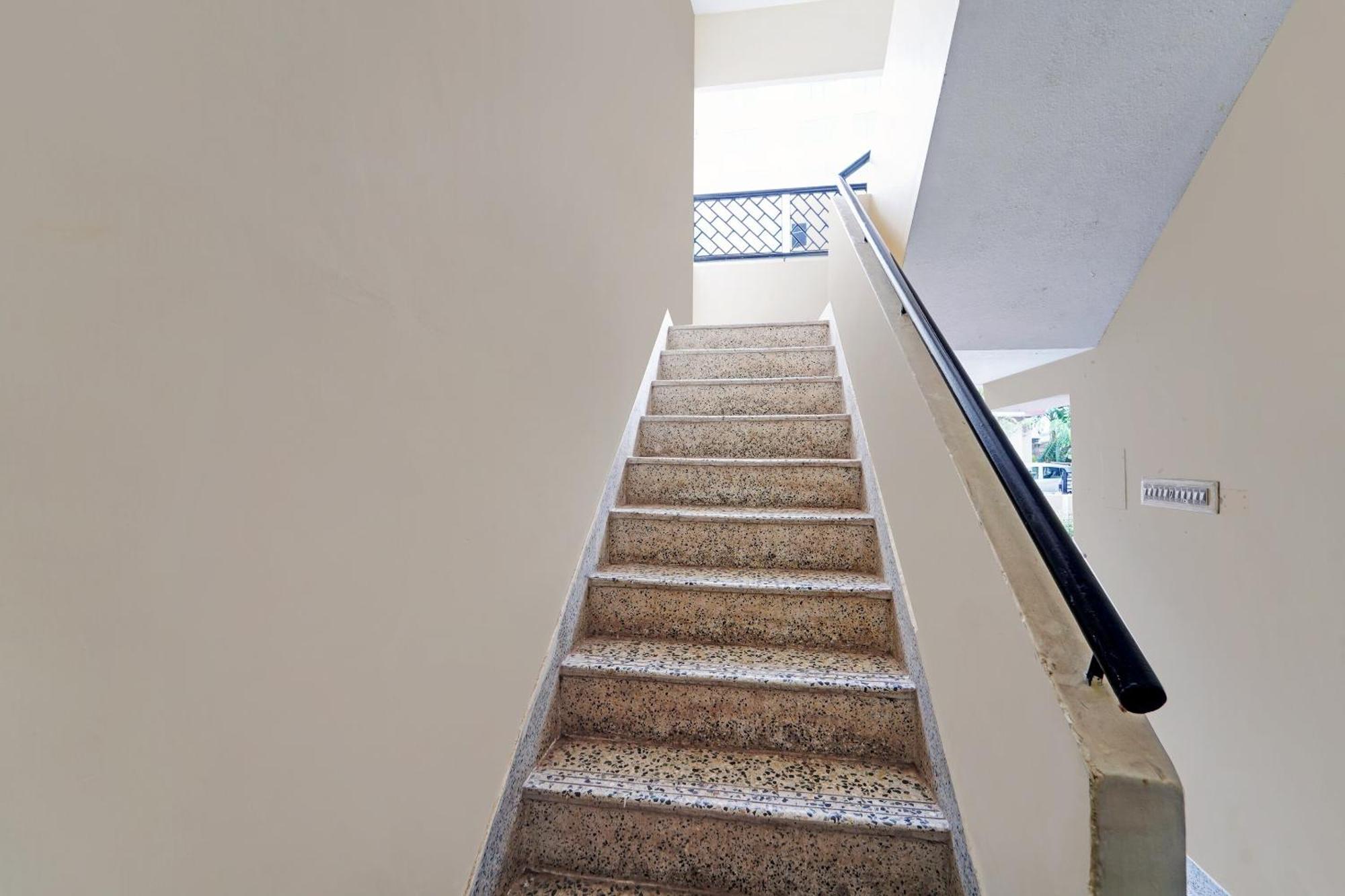 Collection O Senthamizh Residency Chennai