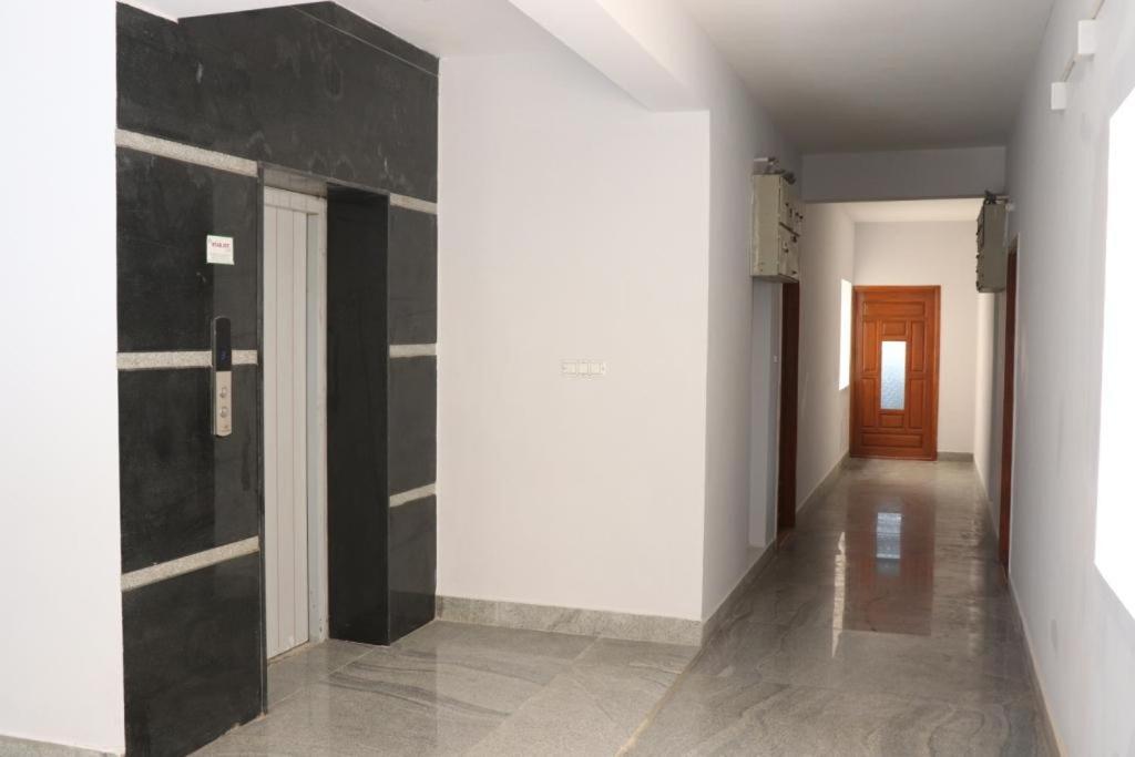Starlight Near Dlf,l&t,miot,tradecenter,ramachandra Medical Coll Chennai