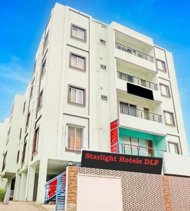 Guest house Starlight Near Dlf,l&t,miot,tradecenter,ramachandra Medical Coll