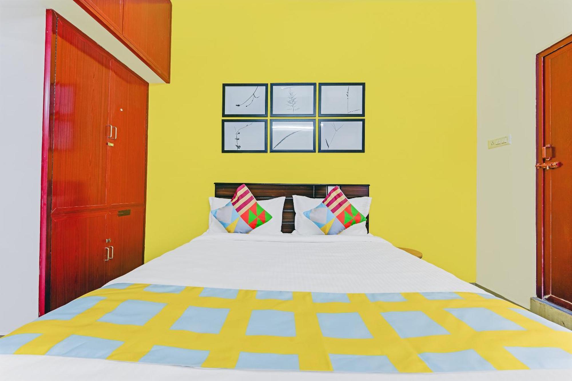 Guest house O Jj Residency Near International Airport 3*