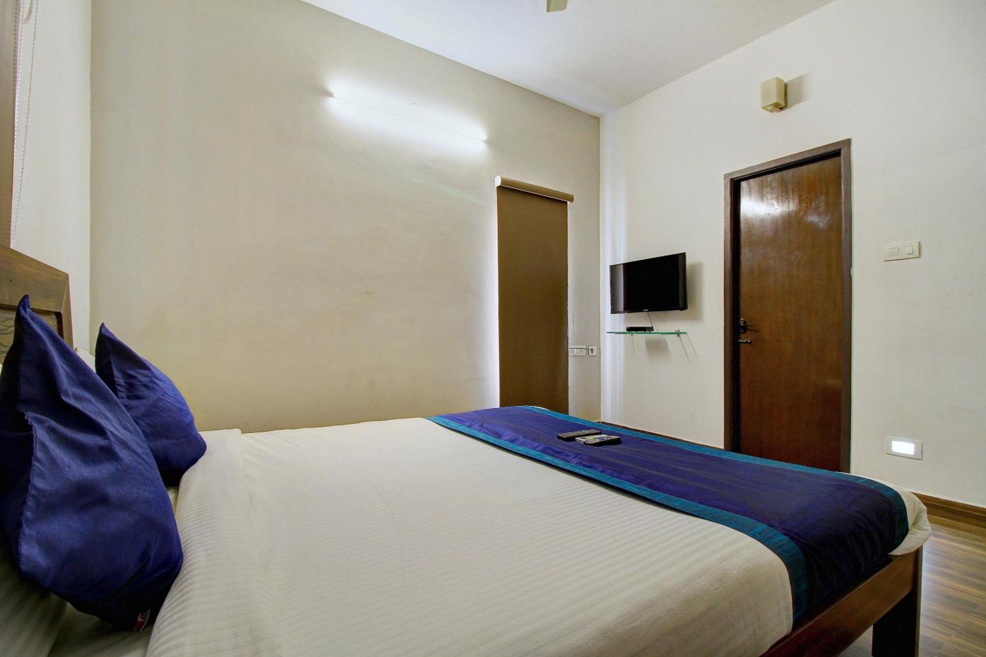 Hotel O Dakshin Stays Mogappair