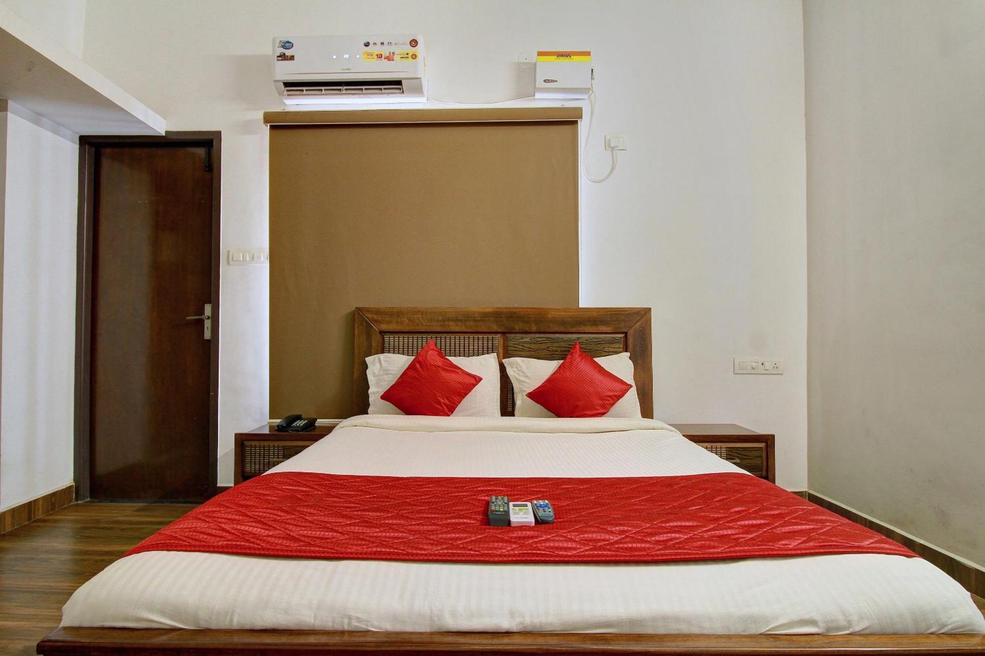 Guest house Hotel O Dakshin Stays Mogappair