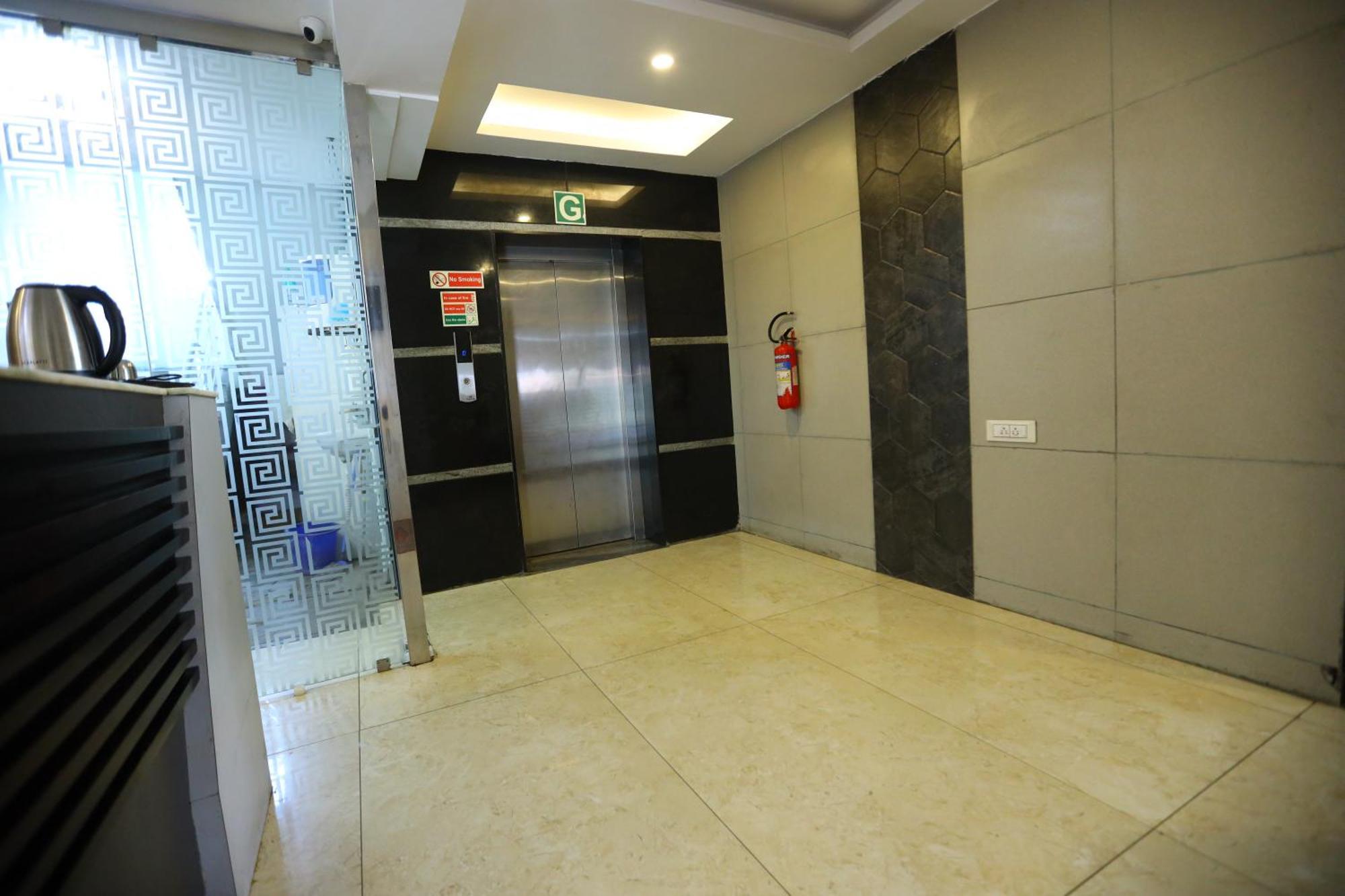 Starlight Near Dlf,l&t,miot,tradecenter,ramachandra Medical Coll Chennai