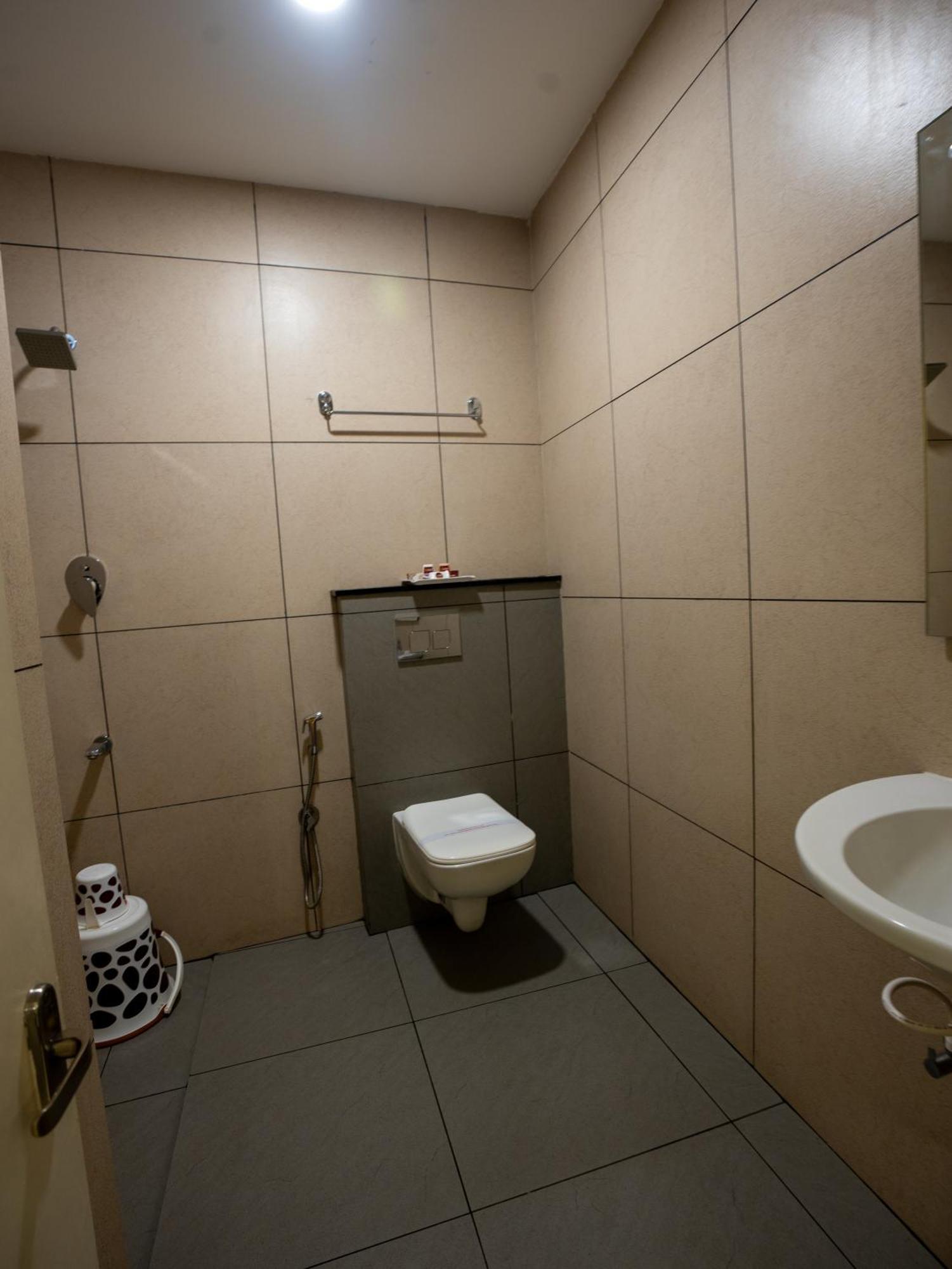 Grand Oliver Hotel Chennai