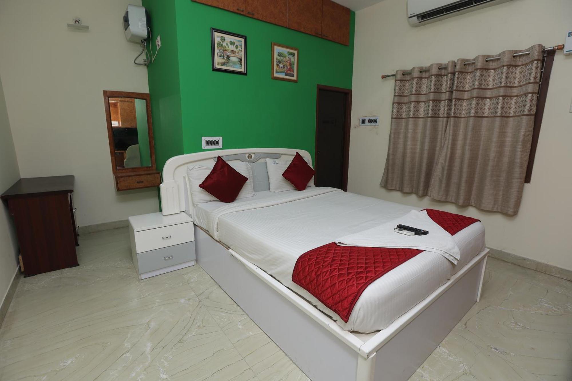 Hotel Happyhomes Porur -near Rmz Software Park-commerzone-dlf It Sez Park -l&t Chennai
