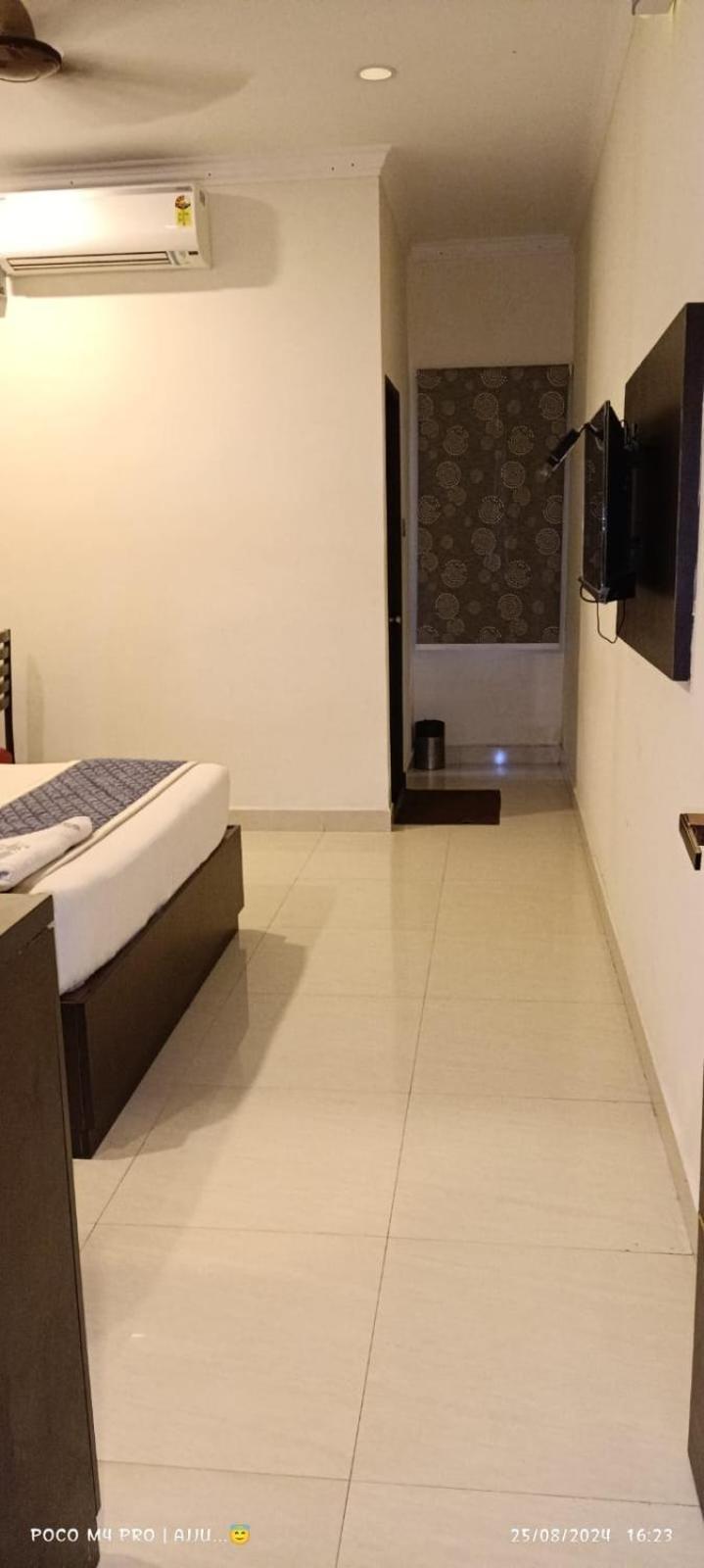 Neighbour Inn-elite Hotel