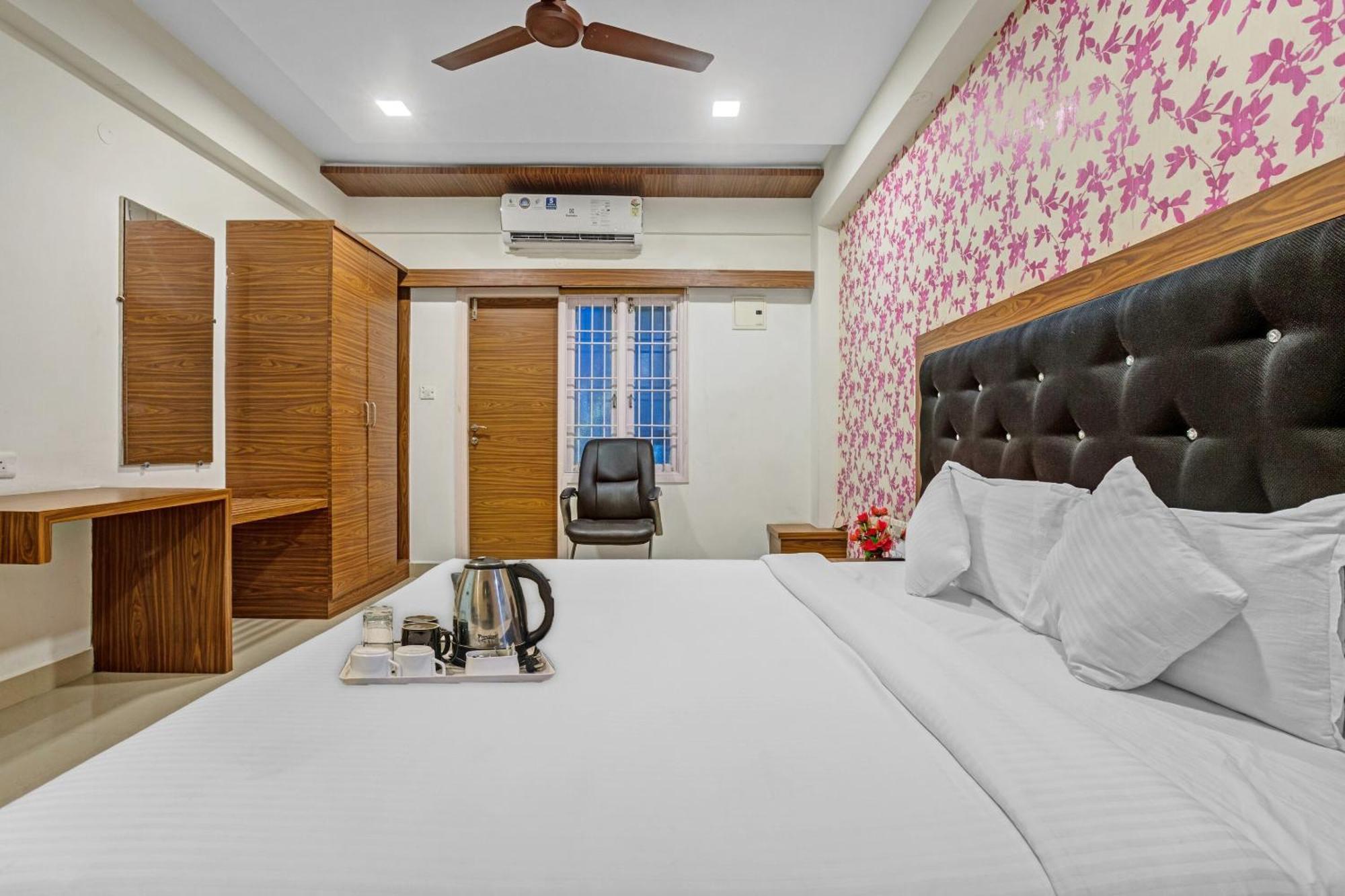 Hotel Super O Admire Near Sathyabama