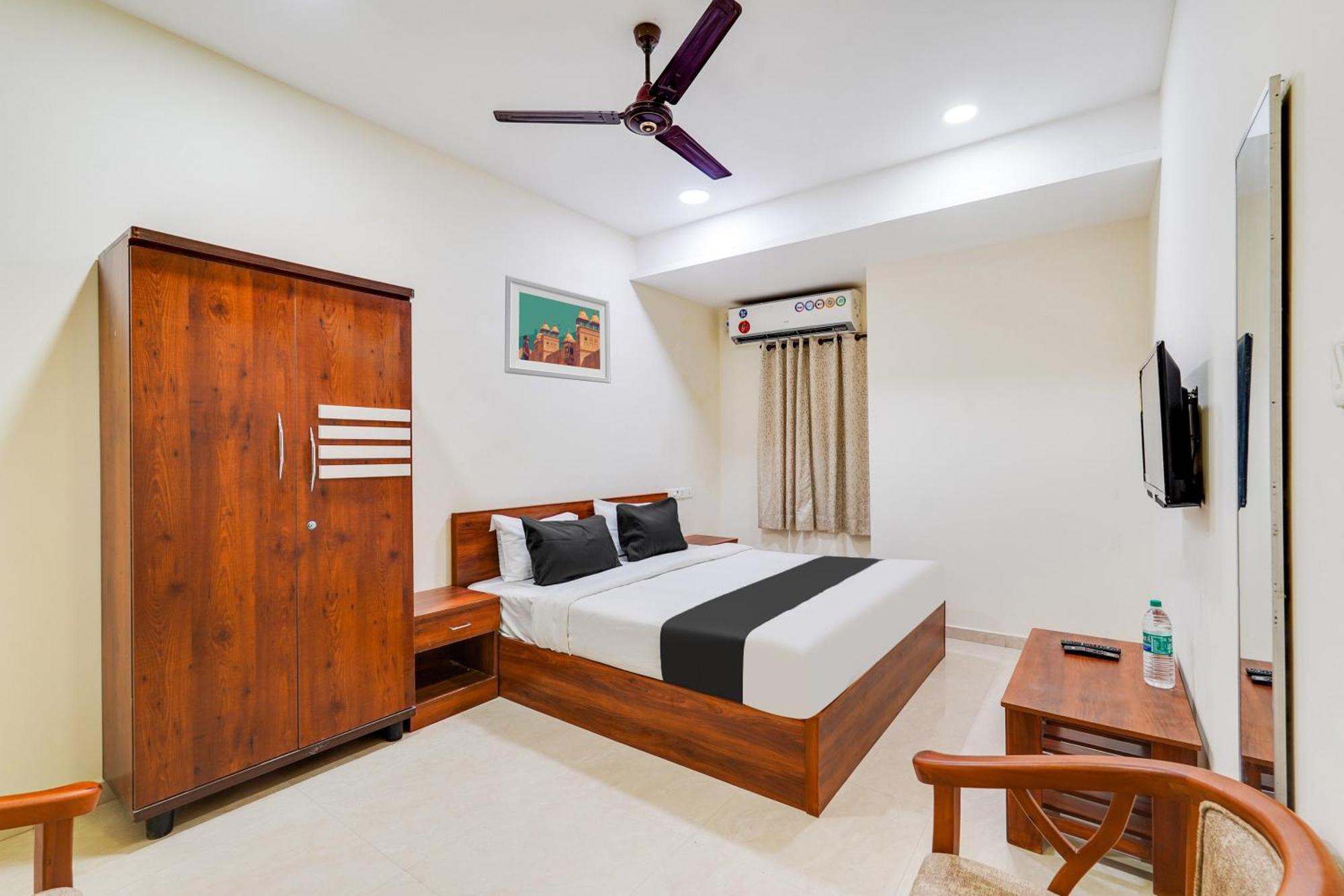Super O Elite Near Loyola College 4*