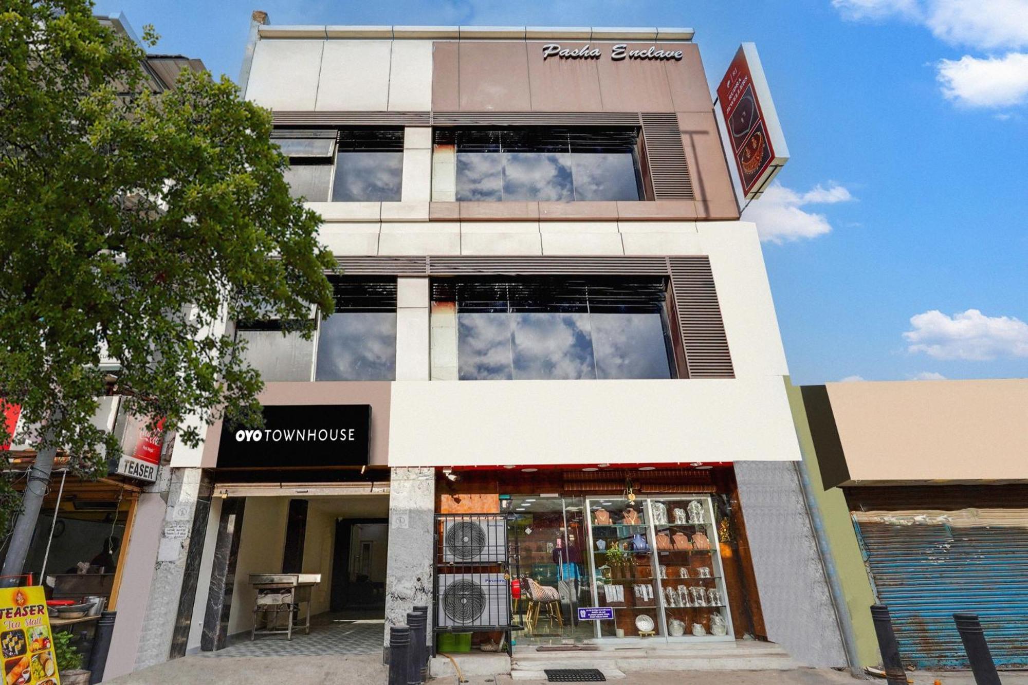 Hotel Super O Elite Near Loyola College