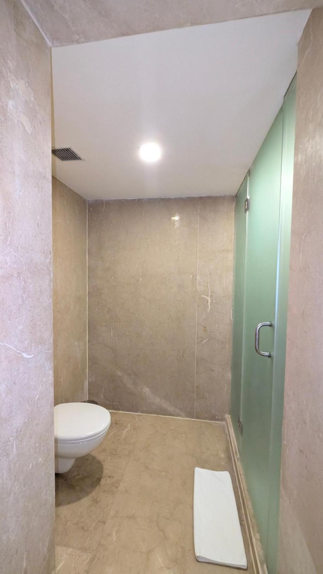 Pride Hotel, Hotel 4*