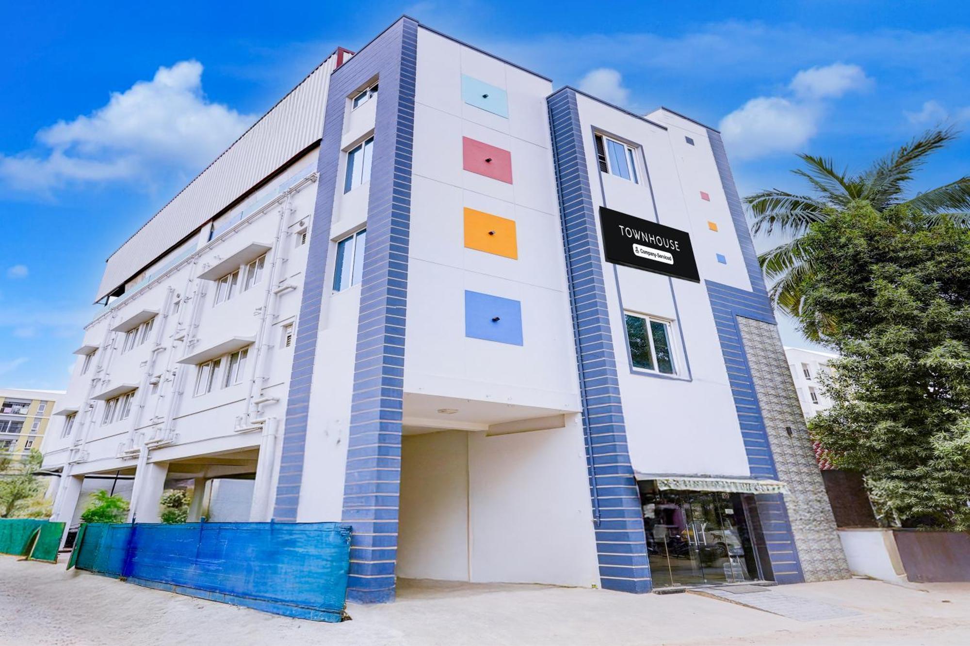 Super Townhouse Near Airport Formerly Sai Bala Budget Hotel 3*