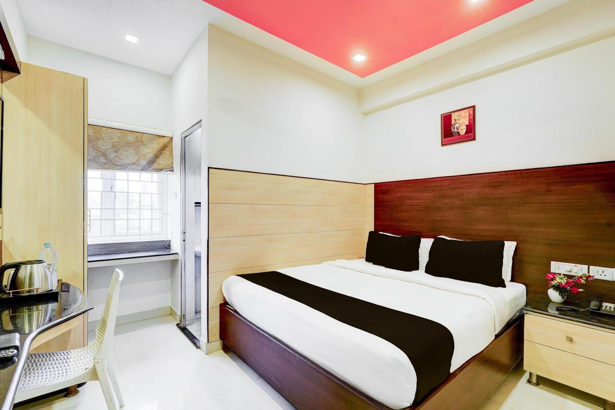 Super Townhouse Near Airport Formerly Sai Bala Budget