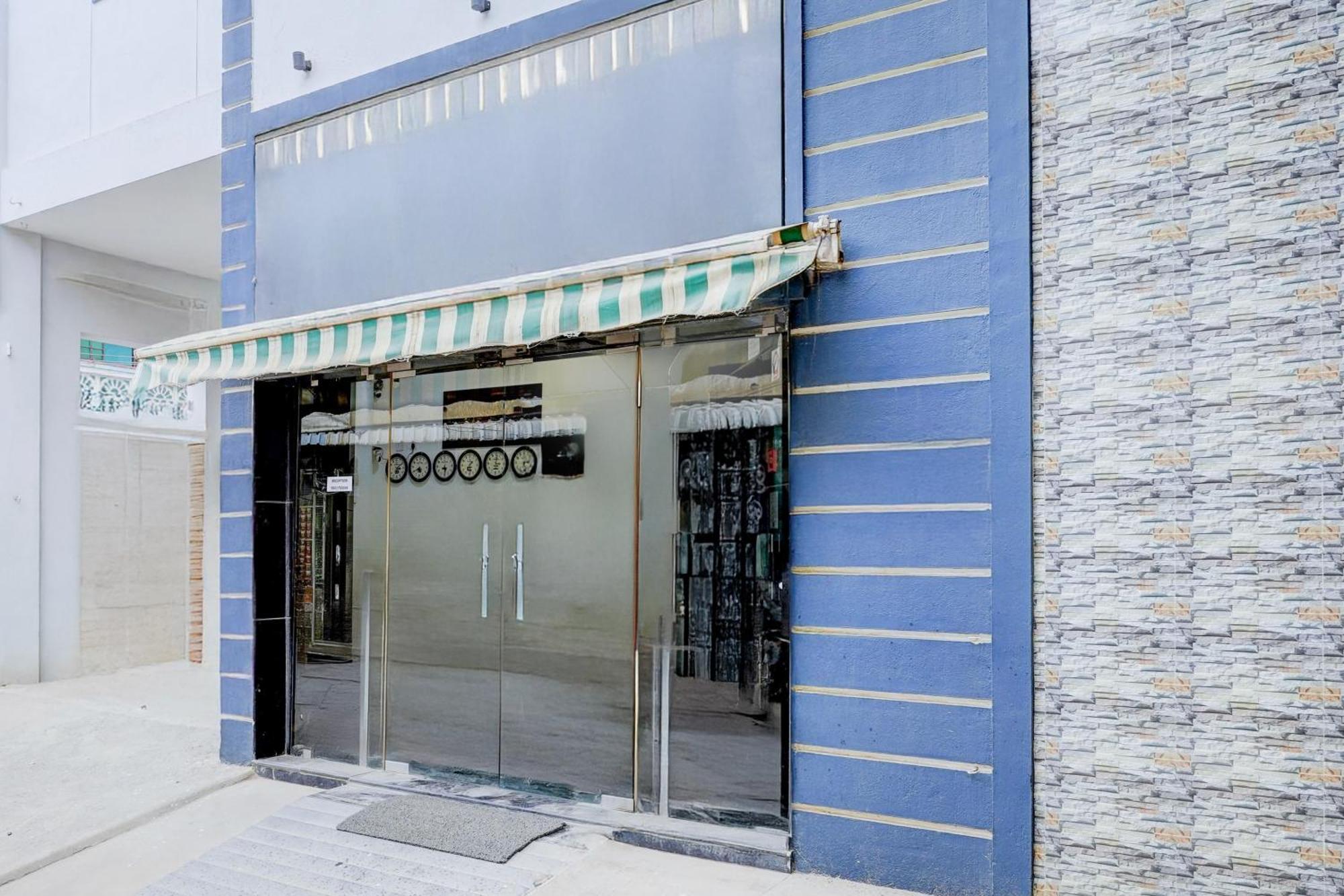 Hotel Super Townhouse Near Airport Formerly Sai Bala Budget 3*