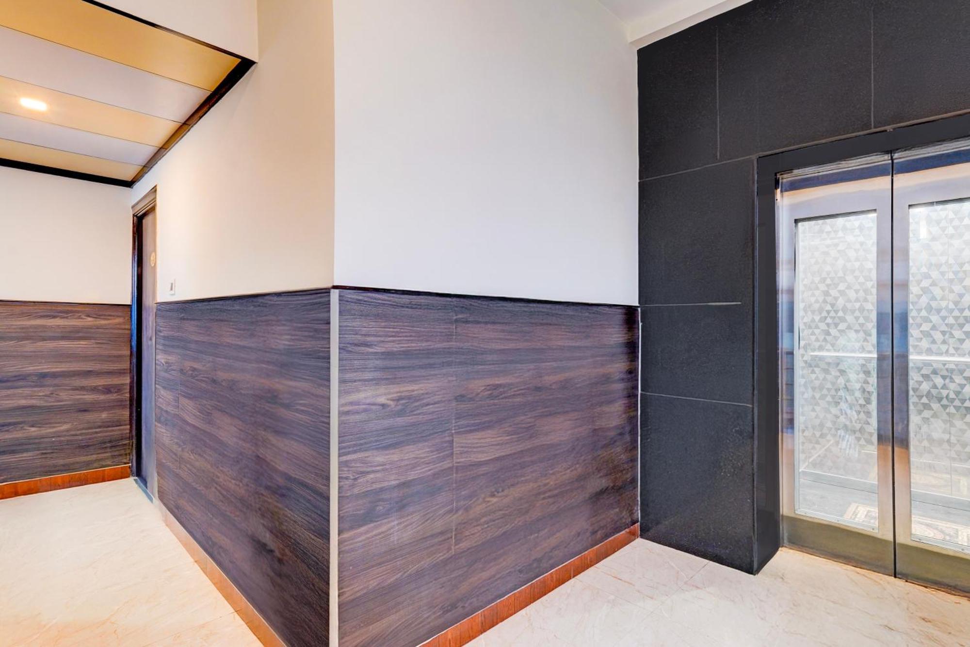 Hotel Super Townhouse Near Airport Formerly Sai Bala Budget 3*