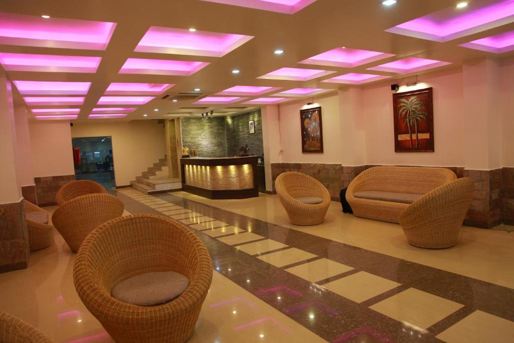 Grand Treat Hotel