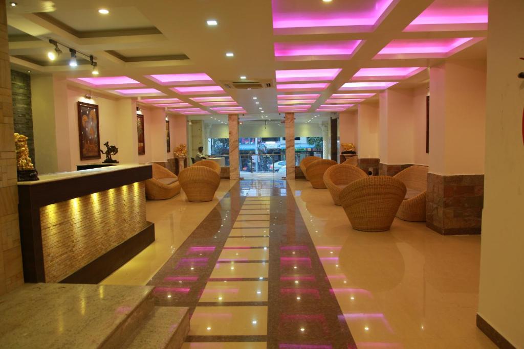 Grand Treat Hotel 2*