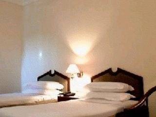 Park Plaza 2*