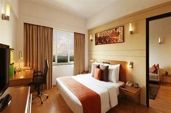 Lemon Tree Shimona Hotel 4*