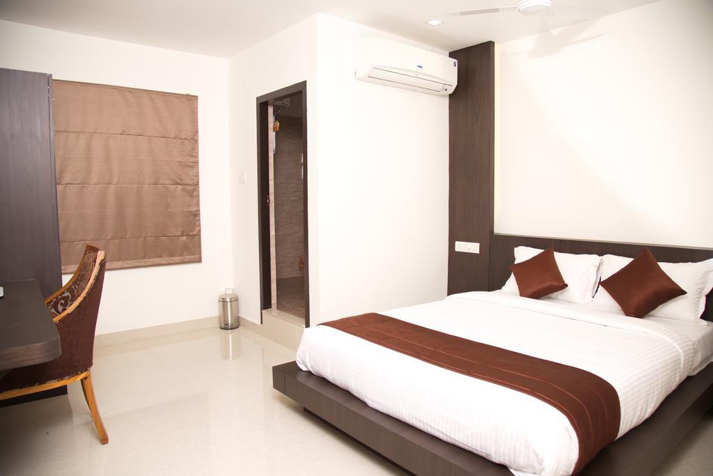 Akshaya Business Hotel