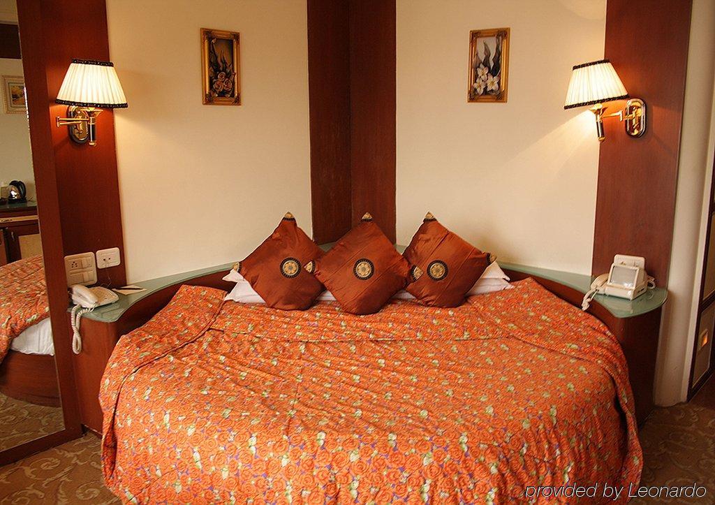 Hotel The Checkers 4*