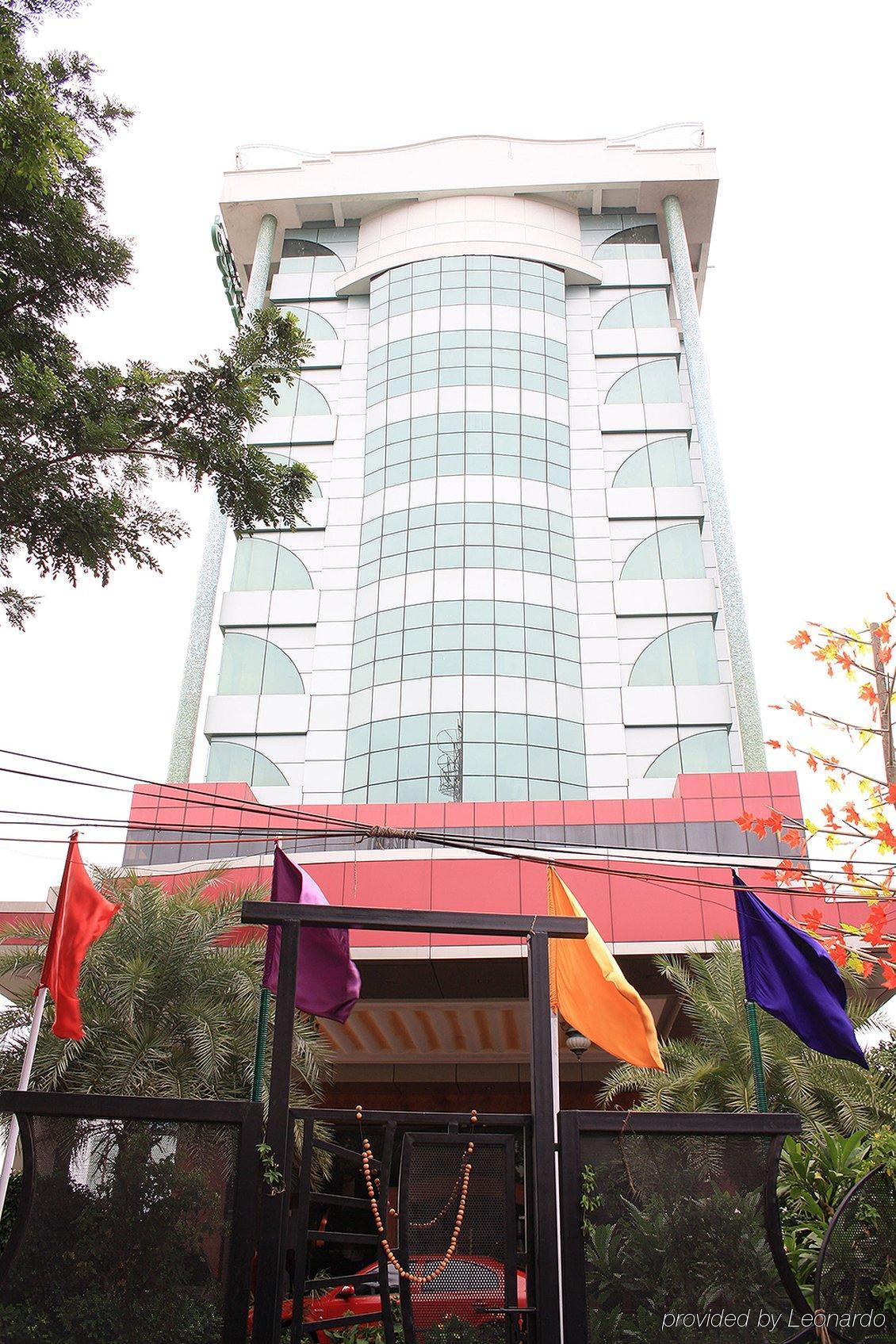 The Checkers Hotel 4*