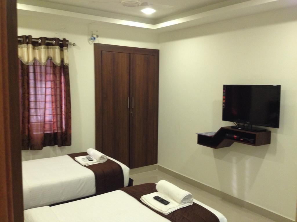 Bed & Breakfast Nu's Luxury Service Chennai