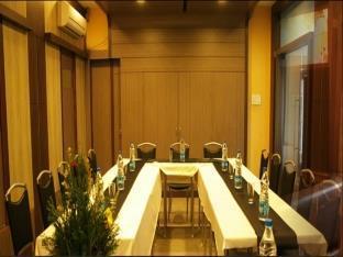 Treebo Trend Cine Hotel