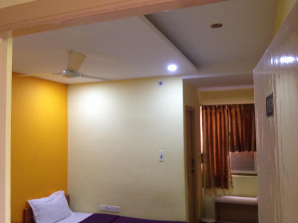 Udayam Towers Hotel 2*