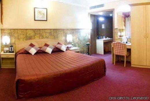 Hotel Royal Regency Lifotel By Crossway 3*