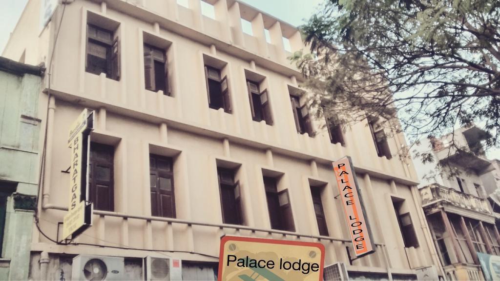 Palace Lodge Inn *