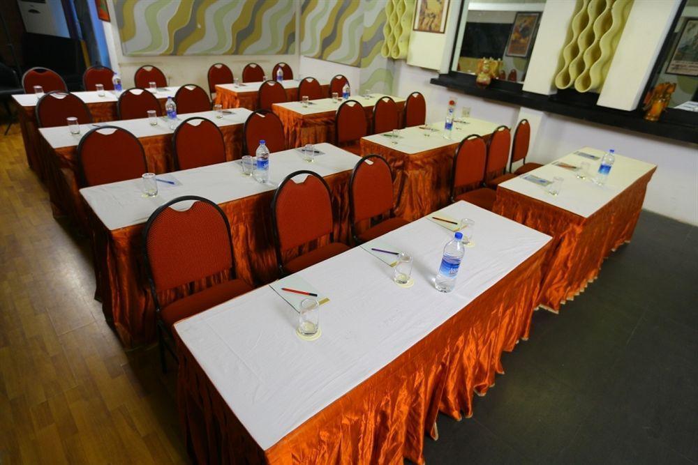 Oriental Hotel 2*