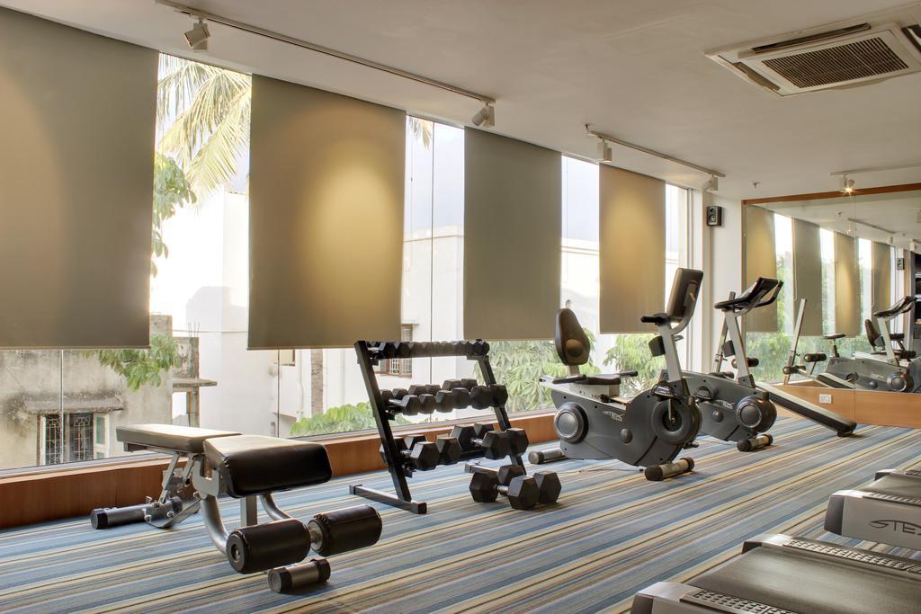 Aloft Omr It Expressway Hotel