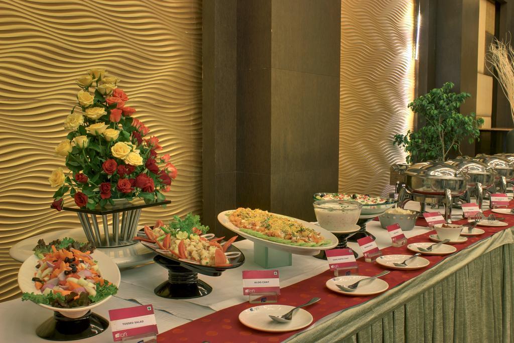 Aloft Omr It Expressway Hotel 4*
