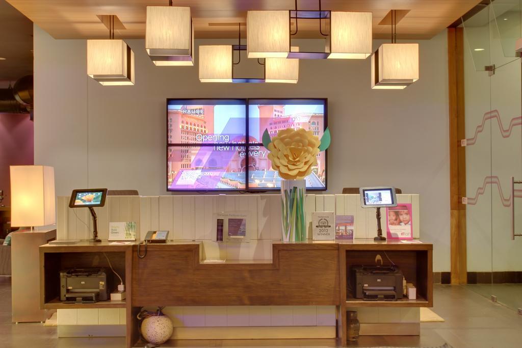 Aloft Omr It Expressway