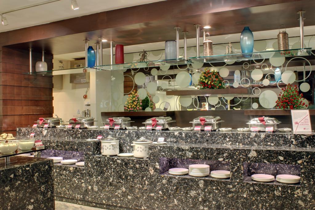Aloft Omr It Expressway Hotel